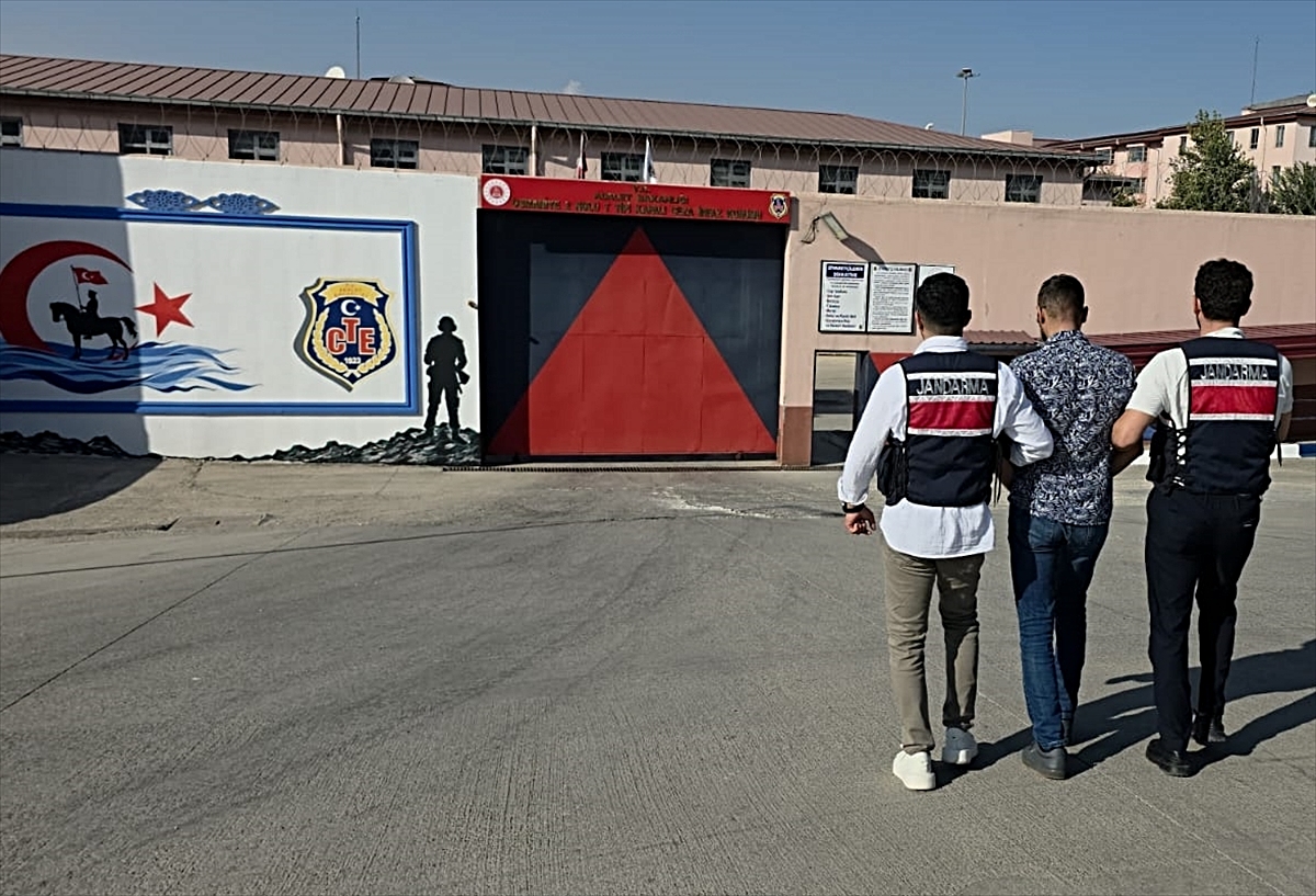 Osmaniye\'de DEAŞ operasyonunda yakalanan Suriye uyruklu zanlı tutuklandı