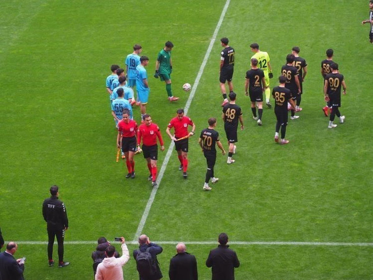 3. Lig\'de ikinci kez maça çıkmayan Yeni Malatyaspor bir alt lige düşürüldü