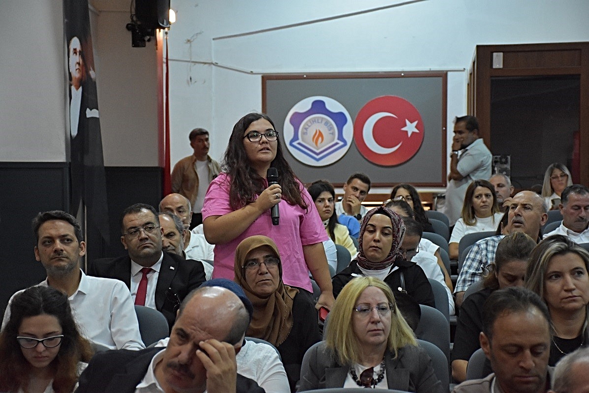 Salihli\'de Güvenli Eğitim Toplantısı yapıldı, okul çevresi denetimleri artırılacak