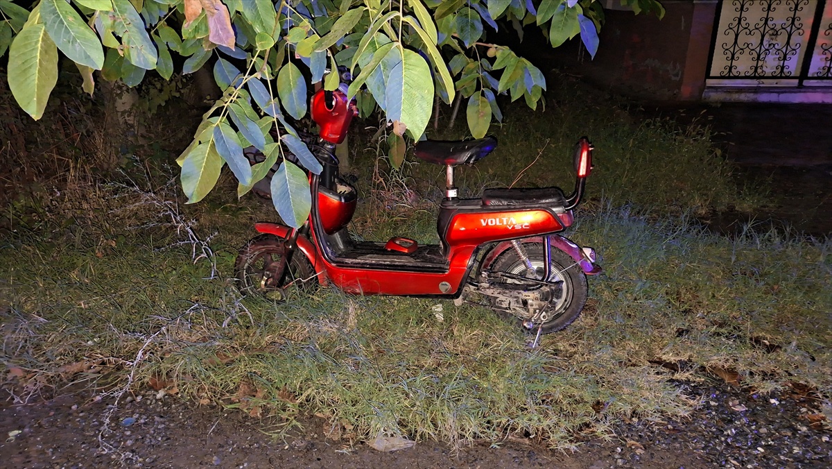 Samsun Bafra'da devrilen elektrikli bisikletin sürücüsü yaralanarak hastaneye kaldırıldı