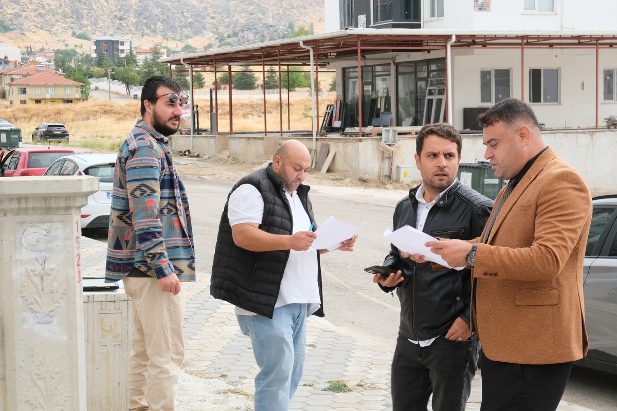 Sivrihisar Hızırbey\'de dört caddeye OEDAŞ altyapı ve aydınlatma çalışması
