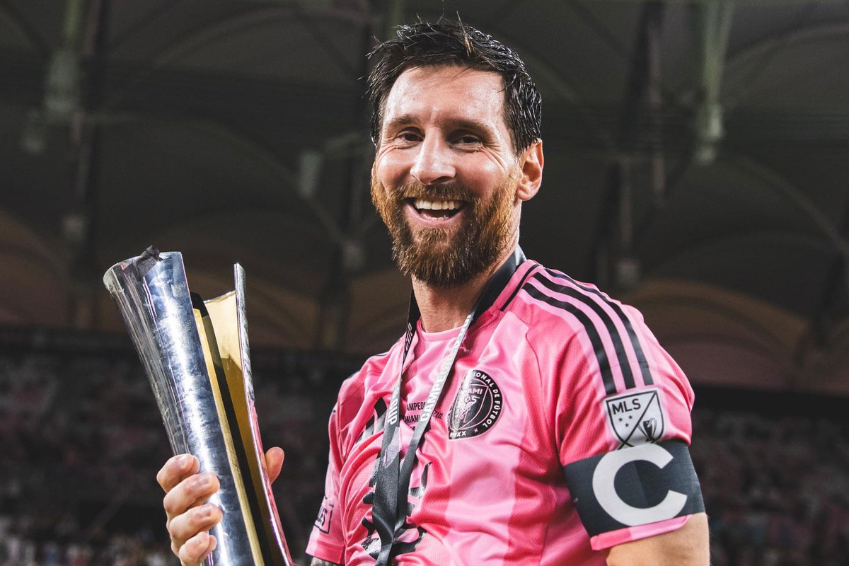 Tarihin en çok kupa kazanan futbolcusu Messi, 48. şampiyonluğuna ulaştı