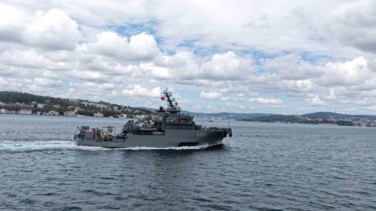 Filo Jet gemisini arayan TCG Işın görevini tamamlayıp İstanbul\'a döndü