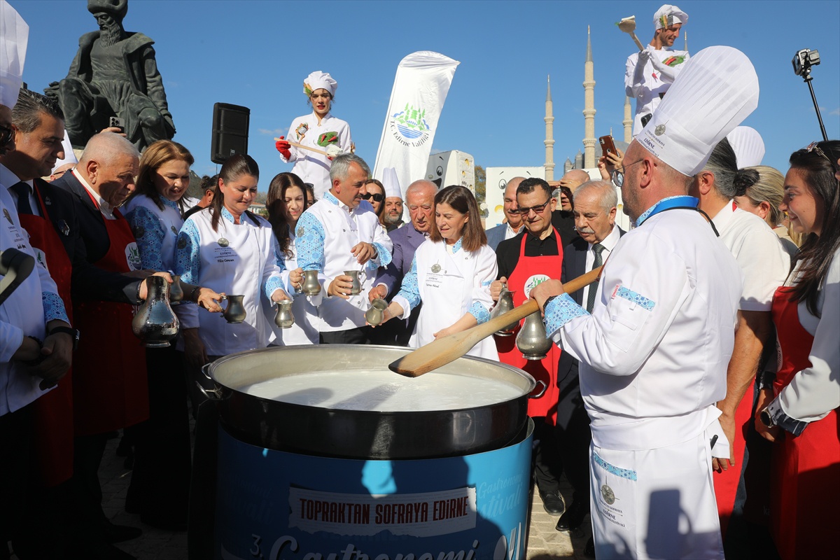 Edirne\'de 3. Gastronomi Festivali beyaz peynir temasıyla başladı