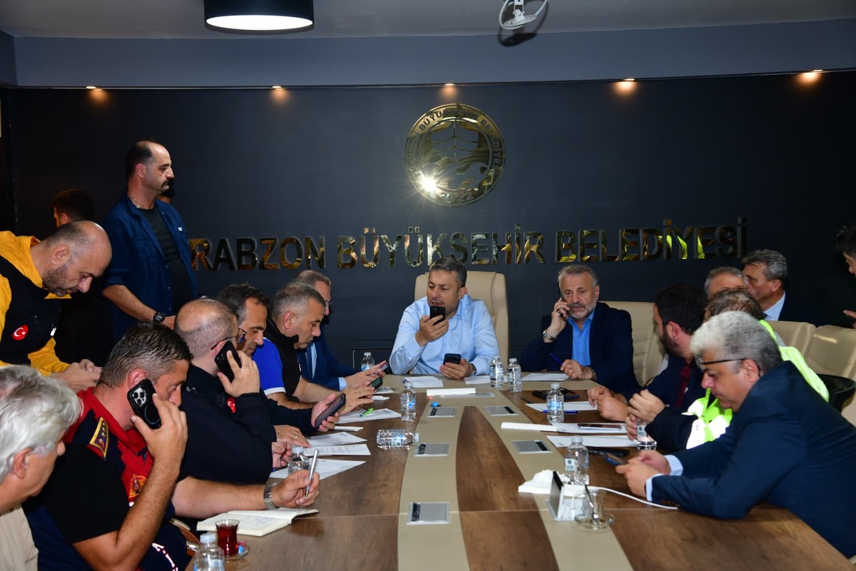 Trabzon\'da kuvvetli yağışta 114 ihbar alındı, metrekareye 50 kg düştü