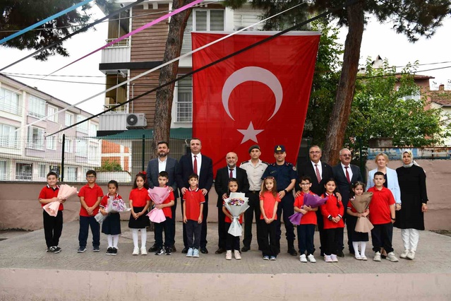 Vezirköprü'de 2026-2027 eğitim yılı İlköğretim Haftası töreniyle başladı