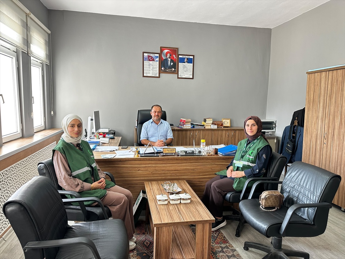 Yeşilay Tokat Şubesi görevlileri liseleri ziyaret etti