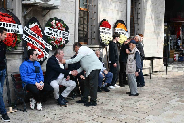 Zonguldak Alaplı'da eski belediye başkanının eşi Melek Atalay (93) toprağa verildi