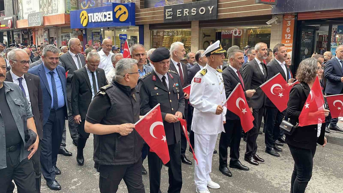 Zonguldak\'ta Gaziler Günü için kortej yürüyüşü yapıldı