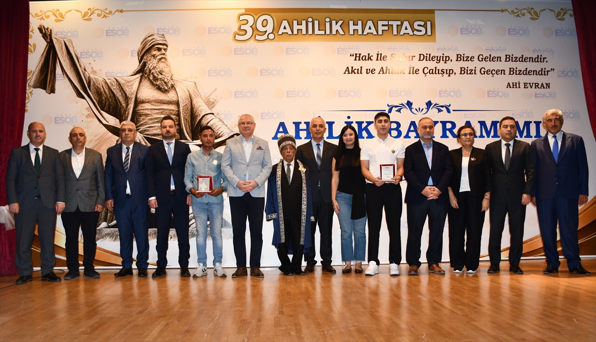 Adana\'da düzenlenen 39. Ahilik Haftası\'nda yılın ahi, kalfası ve çırağı ödül aldı