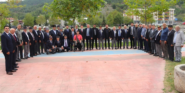 Amasya Taşova'da 19 Eylül Gaziler Günü töreni çelenk sunumuyla başladı