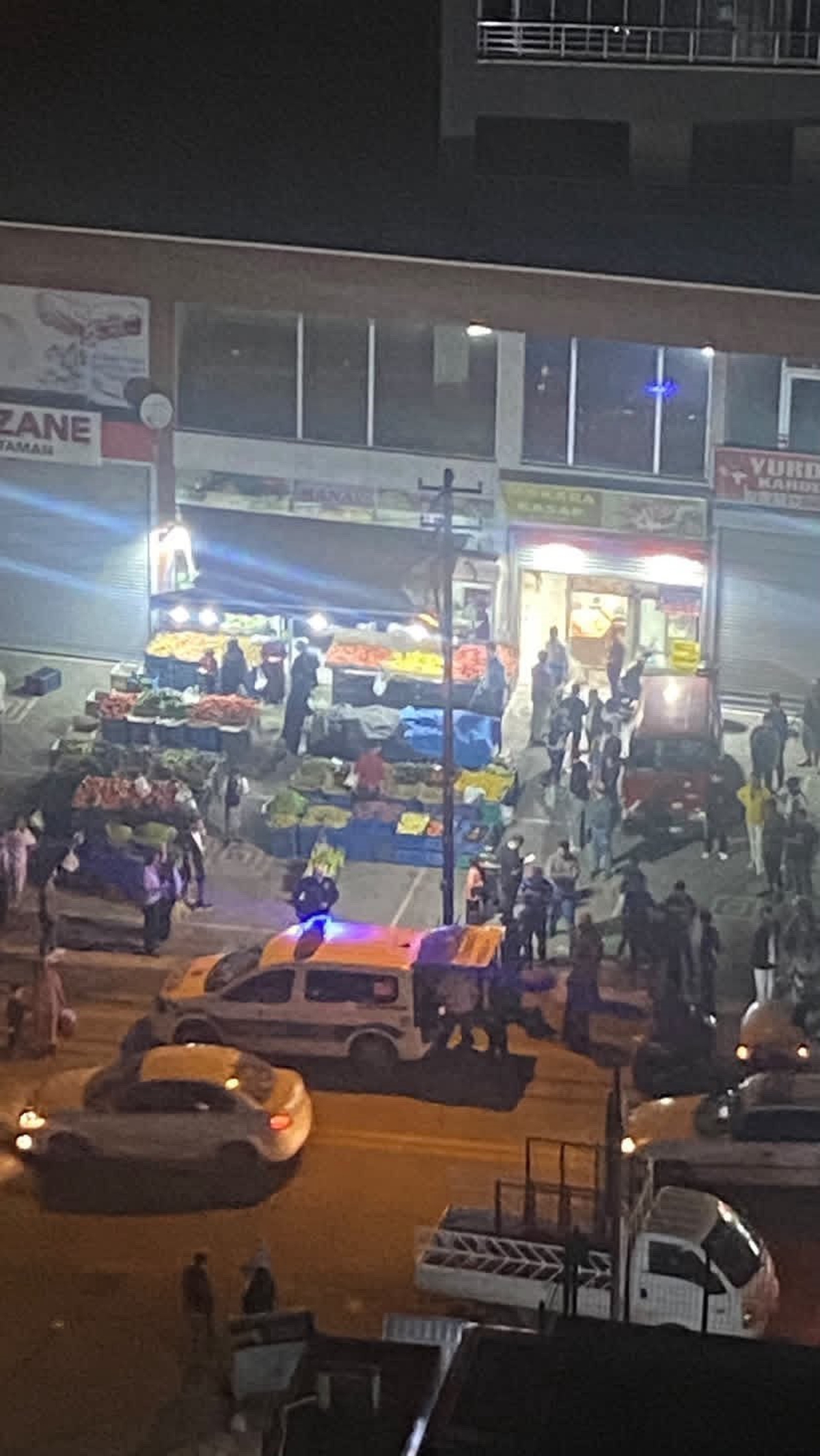 Ankara Altındağ\'da manav esnafı sopalarla kavga etti, polis müdahalesiyle bitti