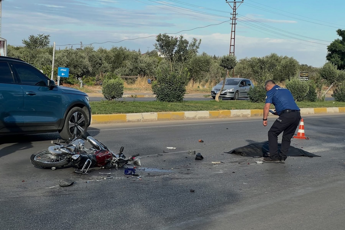 Kilis\'te beton mikseri ile motosiklet çarpıştı, karı koca hayatını kaybetti
