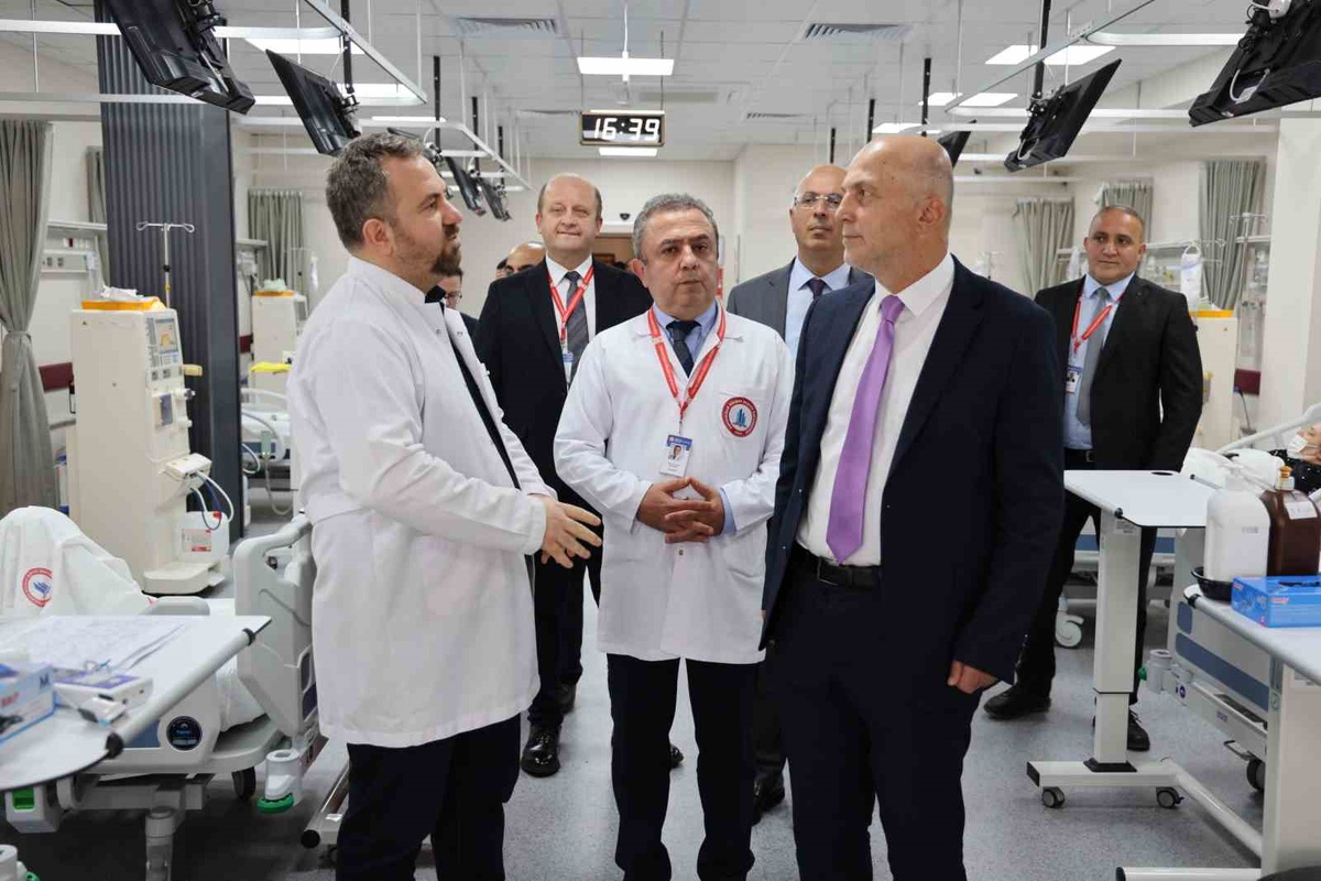BEUN Rektörü Ulusoy, hastanede Diyaliz Merkezi ve yenileme çalışmalarını inceledi