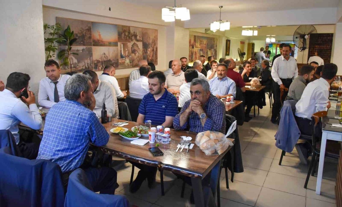 Görevden alınan Bilecik İl Müftüsü Ahmet Dilek veda programında Başarı Belgesi aldı