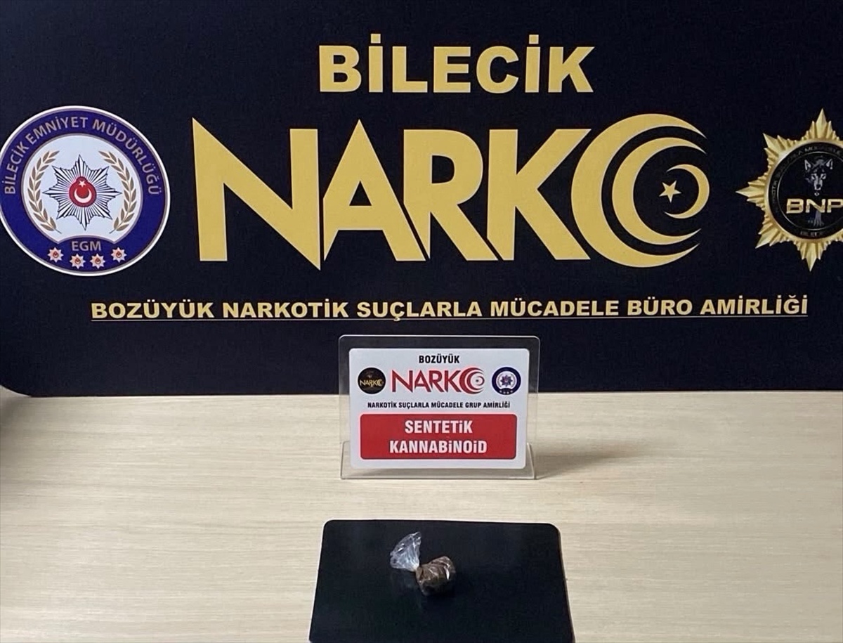 Uyuşturucuyla mücadele ekipleri Bilecik ve Bozüyük\'te 4 şüpheliyi gözaltına aldı