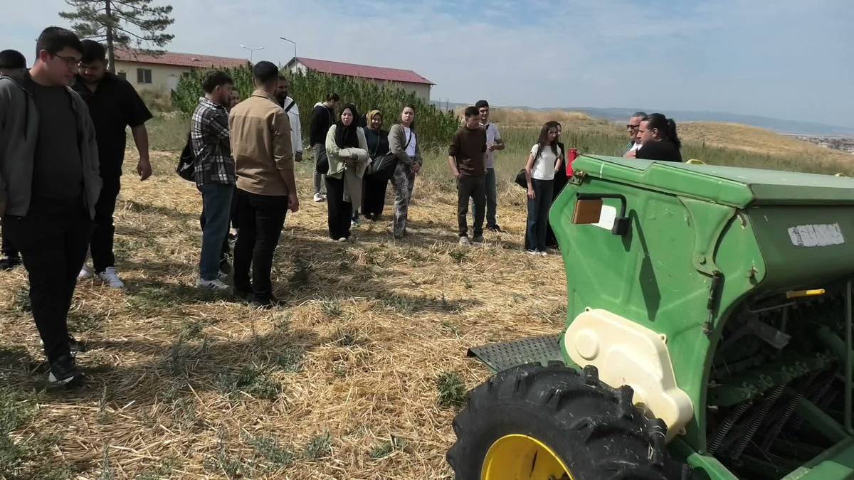 Yozgat Bozok Üniversitesi Ziraat Fakültesi öğrencileri Yerköy\'de uygulamalı eğitim aldı