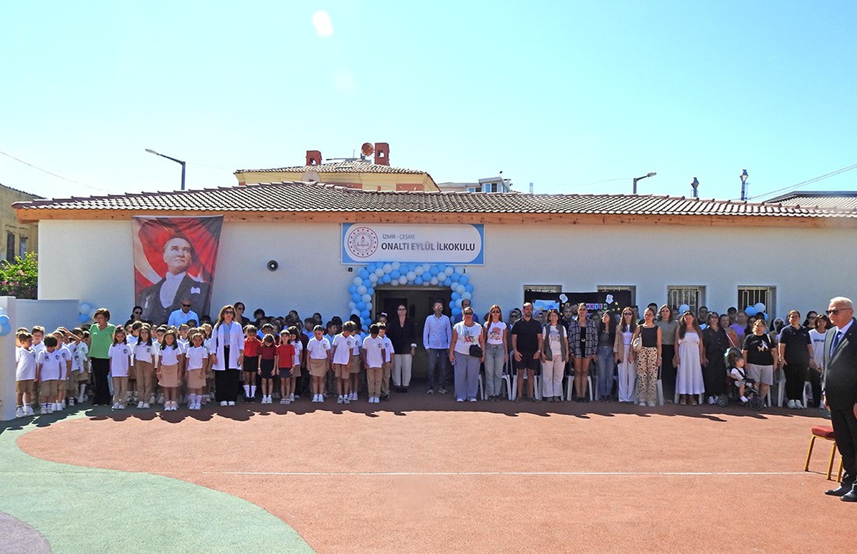 Çeşme\'de yenilenen 16 Eylül İlkokulu İlköğretim Haftası\'nda açıldı