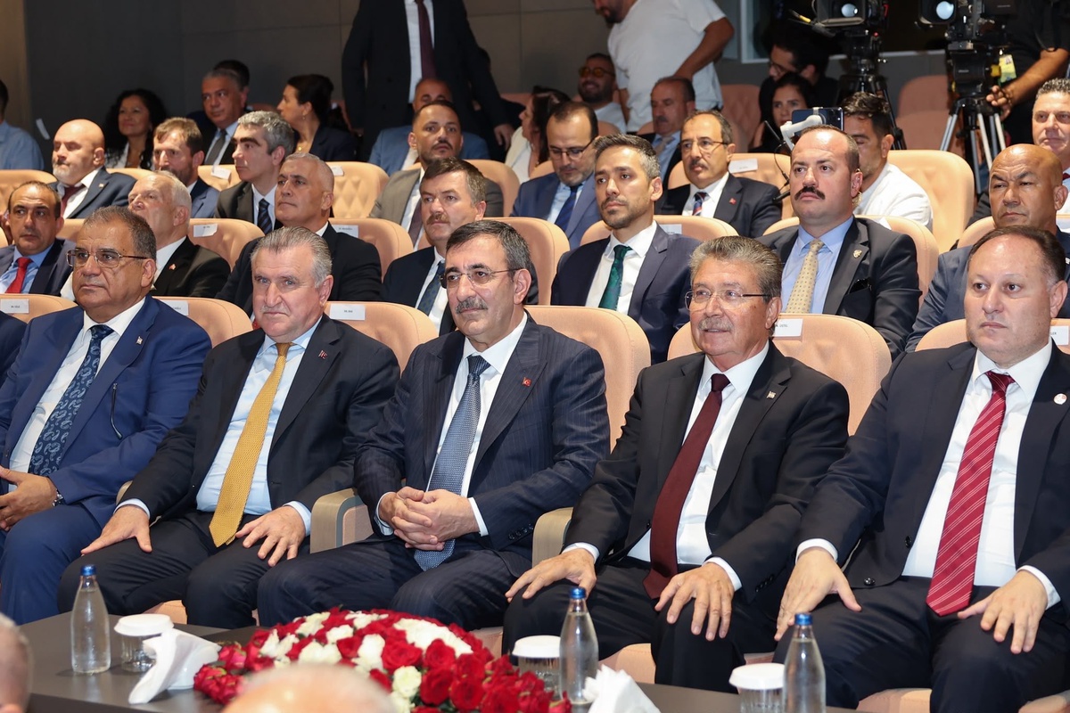 Cevdet Yılmaz, KKTC\'de 8 bin kişilik Yeni Atatürk Stadyumu\'nun lansmanında mesaj verdi