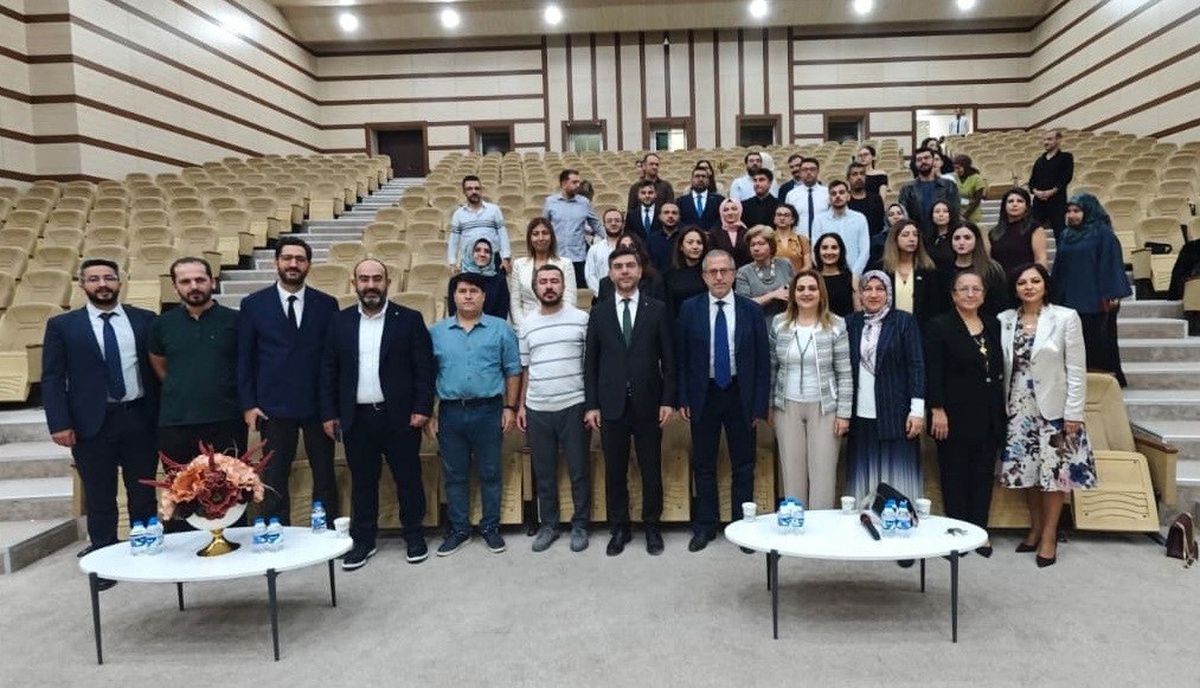 Erzurum\'da anne ve bebek sağlığı sempozyumunda riskli gebelikler tartışıldı