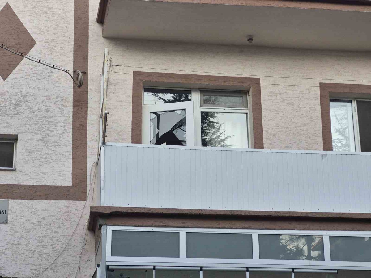 Eskişehir\'de kötü koku ihbarıyla eve giren itfaiye, 43 yaşındaki şahsı ölü buldu