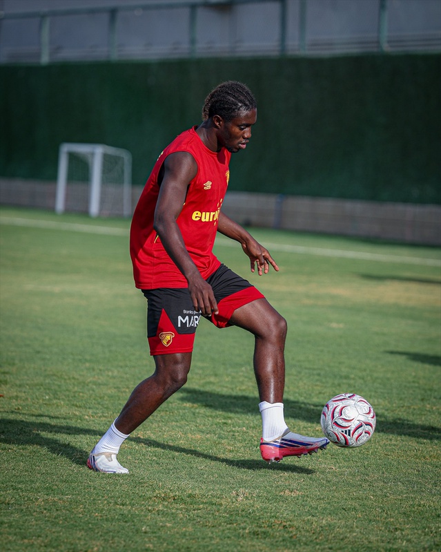 Göztepe, Süper Lig'de yarın Çaykur Rizespor maçının hazırlıklarını tamamladı