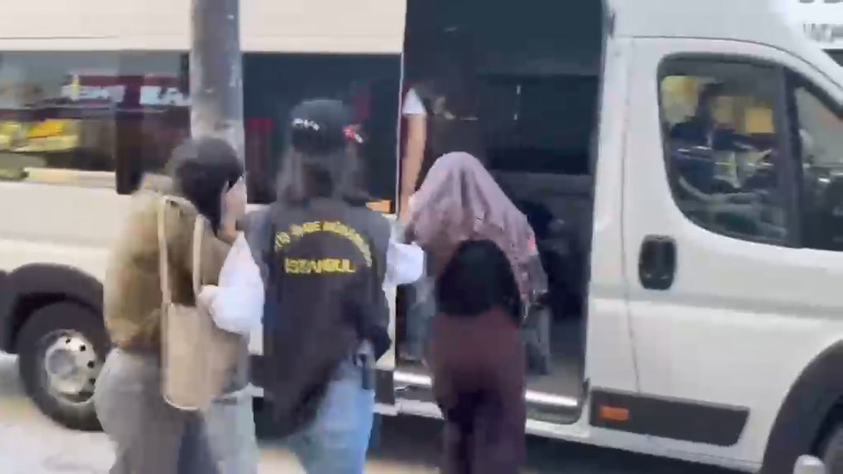 Bakırköy Başsavcılığı kararıyla İstanbul\'da fuhuş operasyonunda 31 şüpheli yakalandı