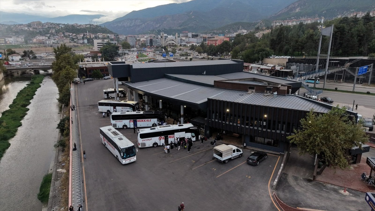 Karabük\'te şehirlerarası otobüs terminali törenle hizmete açıldı