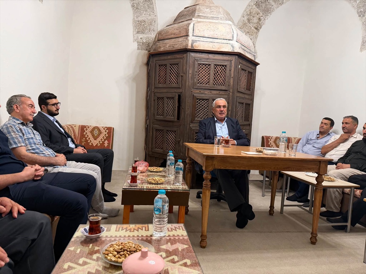 Keban\'da İlim ve Hikmet Halkası Buluşmaları\'nda din hizmetlerinde verimlilik görüşüldü