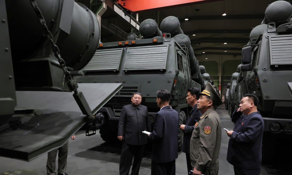 Kim Jong-un, İHA ve roketatar üretiminde yapay zeka entegrasyonu talimatı verdi