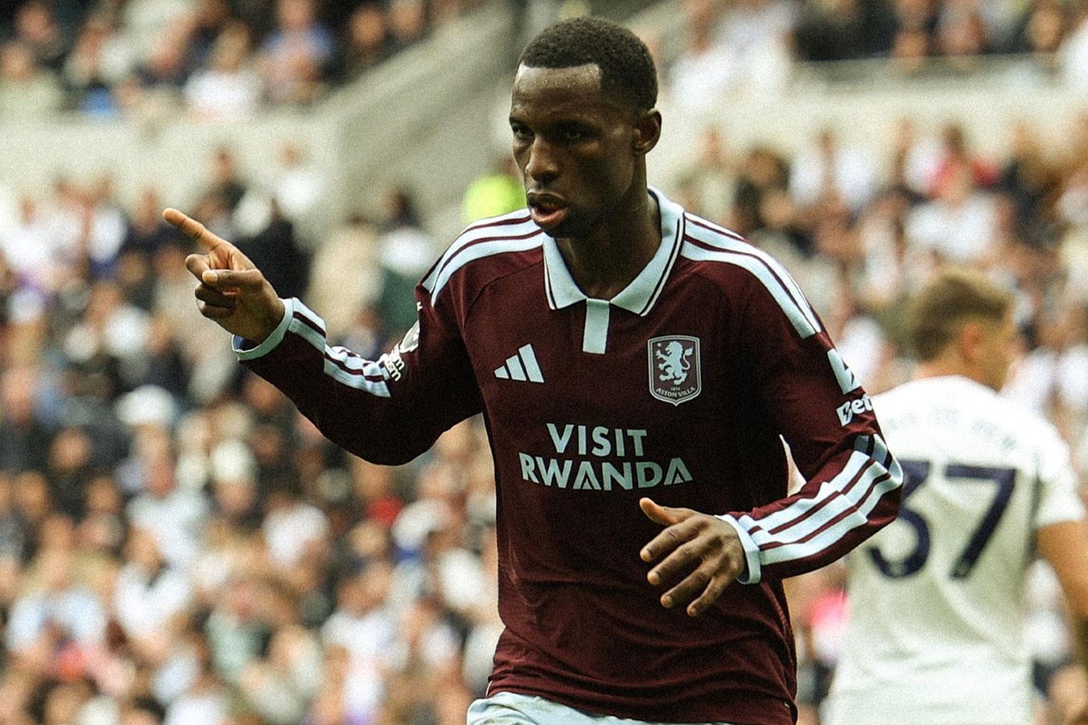 Küme düşme hattındalar! Aston Villa, Tottenham\'ı darmadağın etti