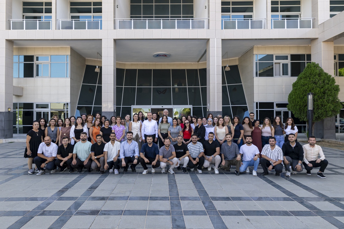 Mersin Büyükşehir Belediye Başkanı Seçer, Kent Orkestrası personeliyle buluştu