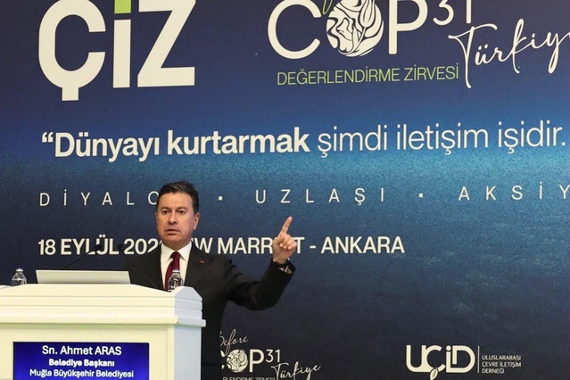 Muğla Büyükşehir Başkanı Aras, COP31 öncesi zirvede yerel yönetimlere seslendi