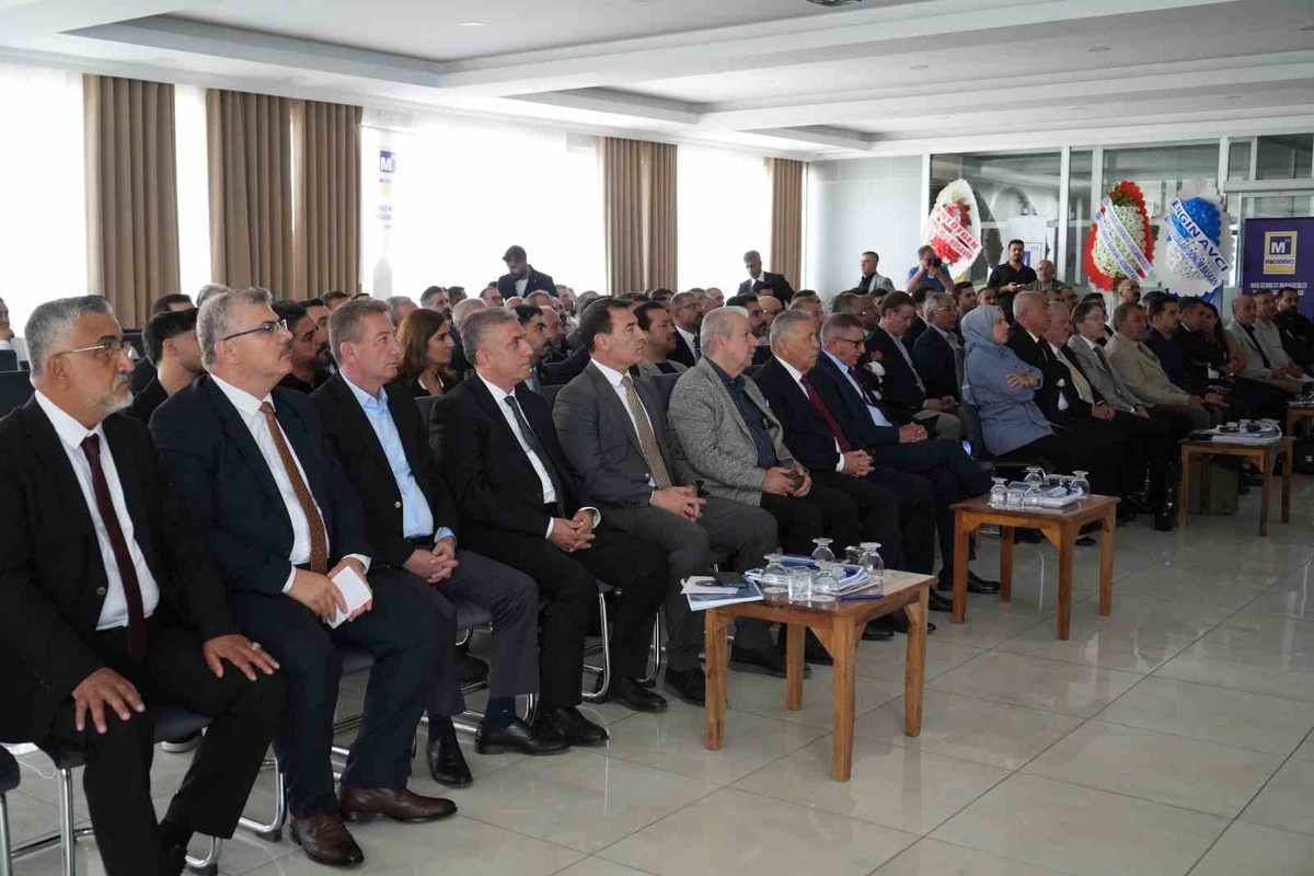 Muş\'ta 62. SMMM Odaları Platform Toplantısı\'nda mesleğin geleceği konuşuldu