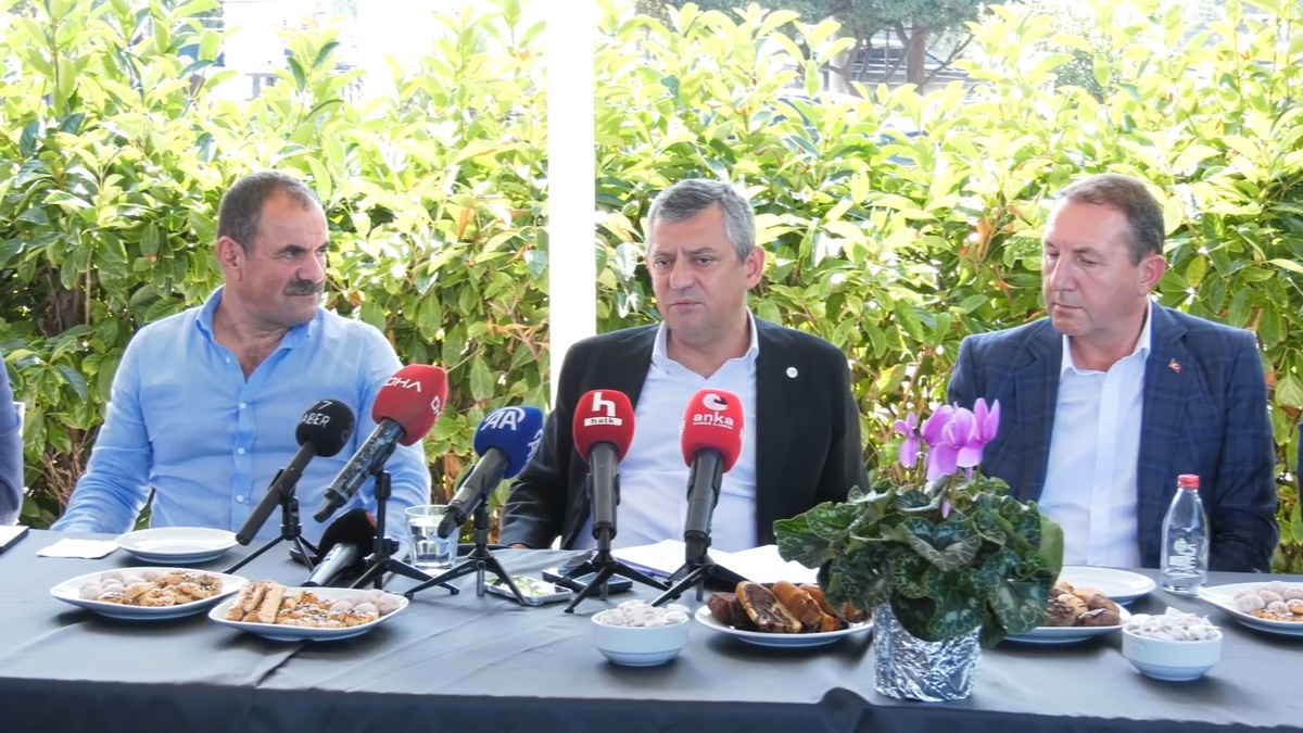 Özgür Özel Yalova\'da süs bitkisi üreticilerine KDV\'de yüzde 8 indirim çağrısı yaptı