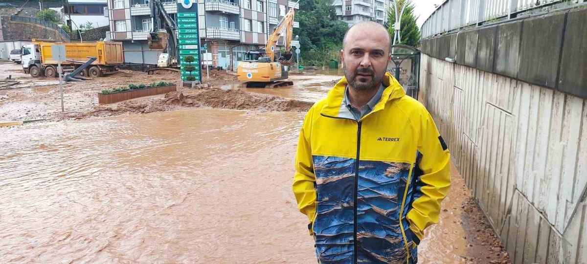 Rize İyidere\'de metrekareye 135 kg yağış düştü, 9 mahalle ve 7 köy yolu kapandı