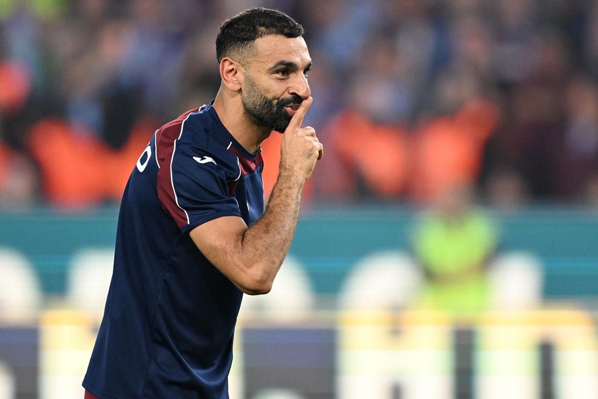 Salah, Uğurcan Çakır\'ı 85 metre deparla avladı