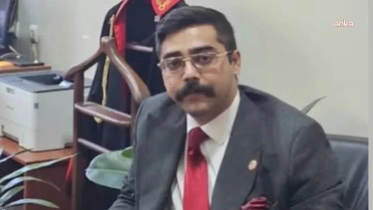 Tekirdağ Adliyesi\'ne teslim olan savcı Uçuk\'a yurt dışına çıkış yasağı kararı verildi