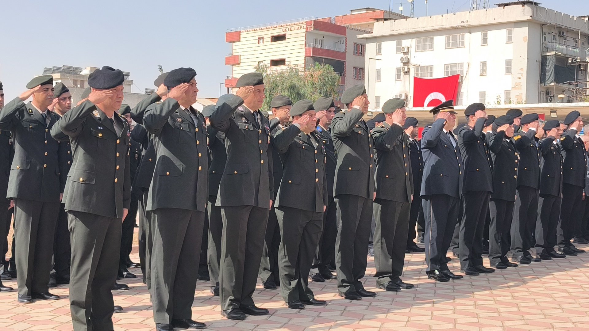 Şırnak'ta Gaziler, protokol ve ilçe yöneticileri bir araya geldi