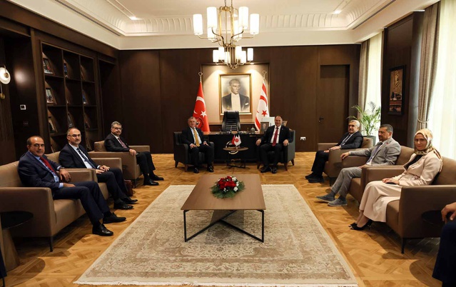 Spor Bakanı Bak, KKTC'de Öztürkler ile görüşüp deniz kazası için başsağlığı diledi