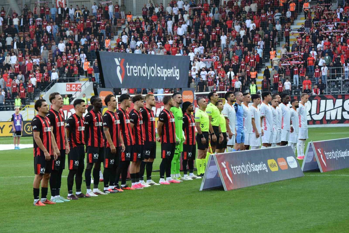 Çorum FK, Corendon Alanyaspor karşısında ilk 15 dakikayı 0-0 geçti