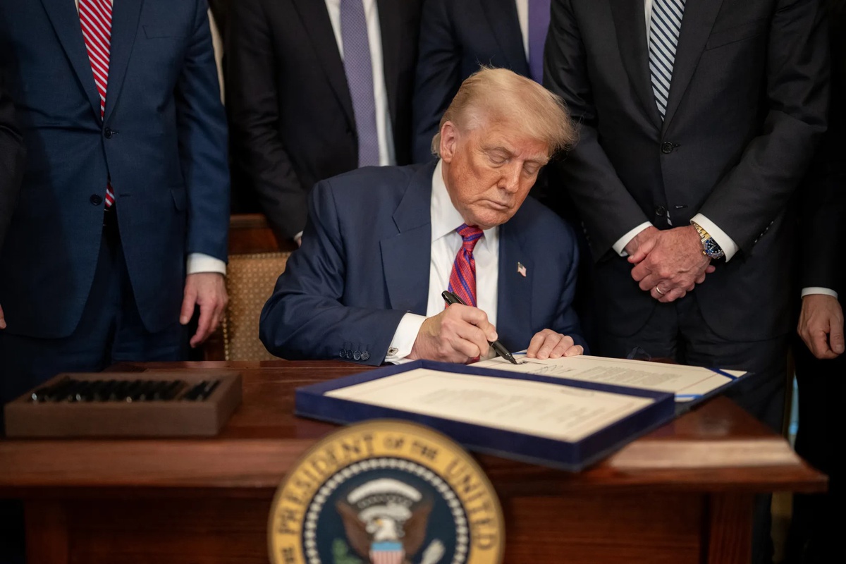 Trump imzaladı: Rusya ve İran\'a yönelik yaptırımları genişleten yasa yürürlükte