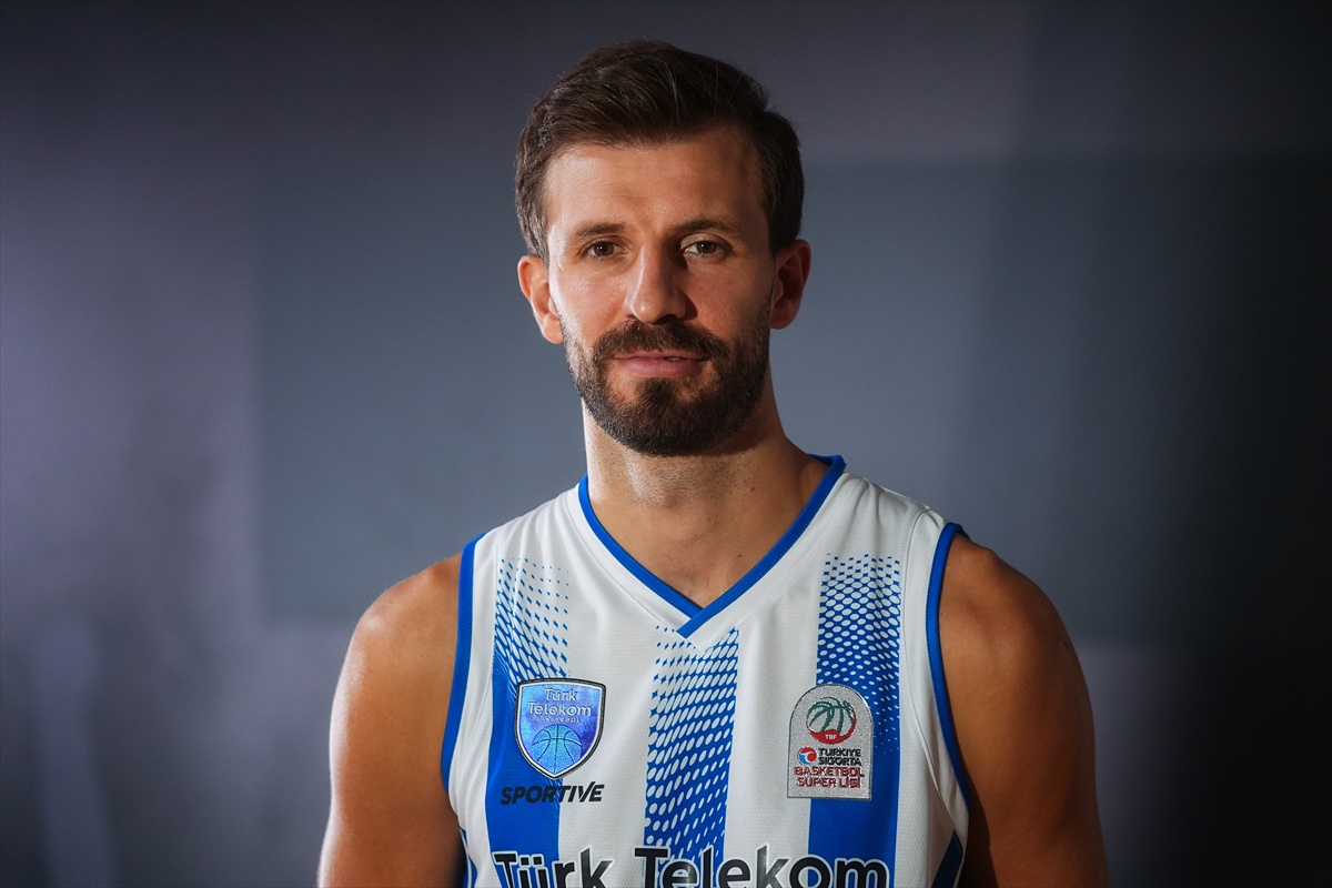 Türk Telekom Basketbol Takımı yeni sezonda ligde ve Avrupa\'da hedef büyütüyor