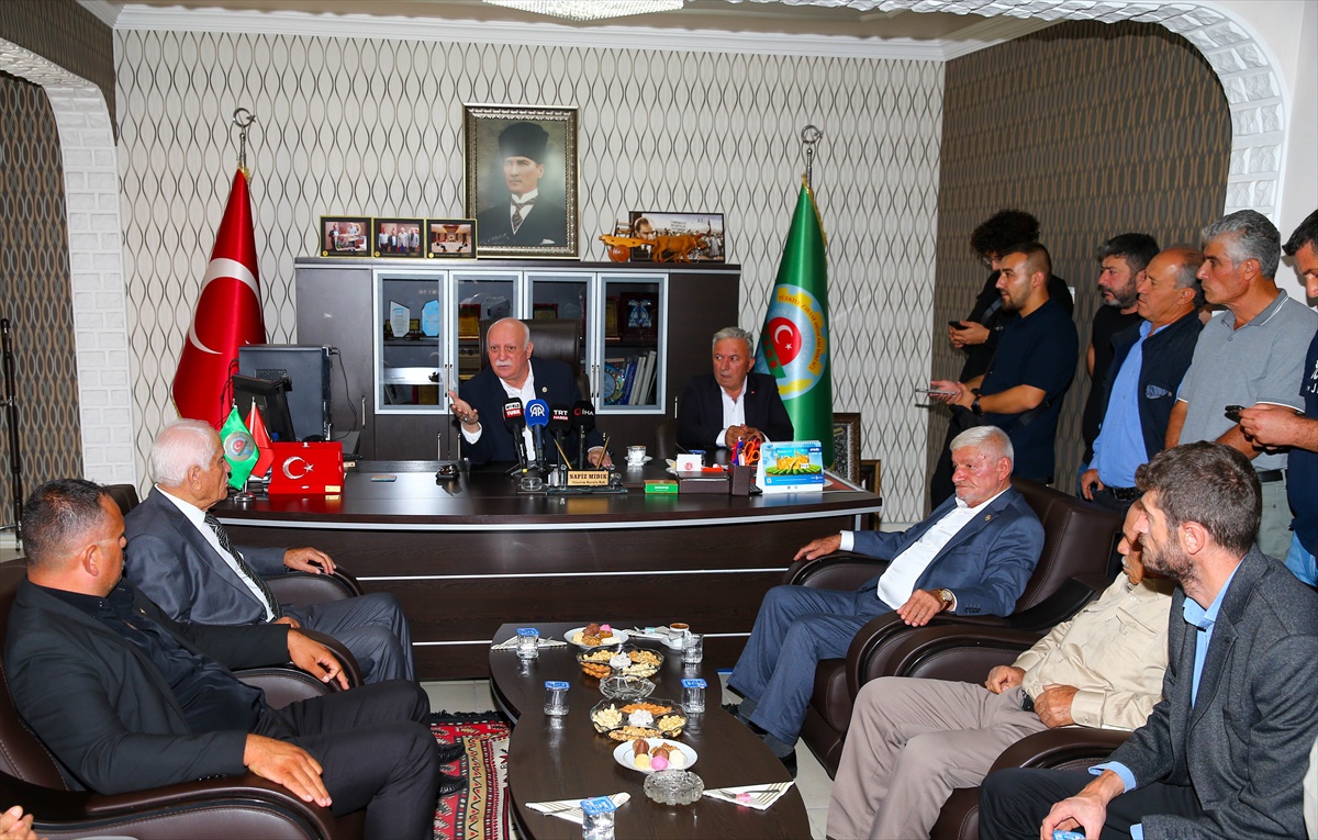 Bayraktar, Uşak\'ta tarımın stratejik ve milli güvenlik meselesi olduğunu söyledi