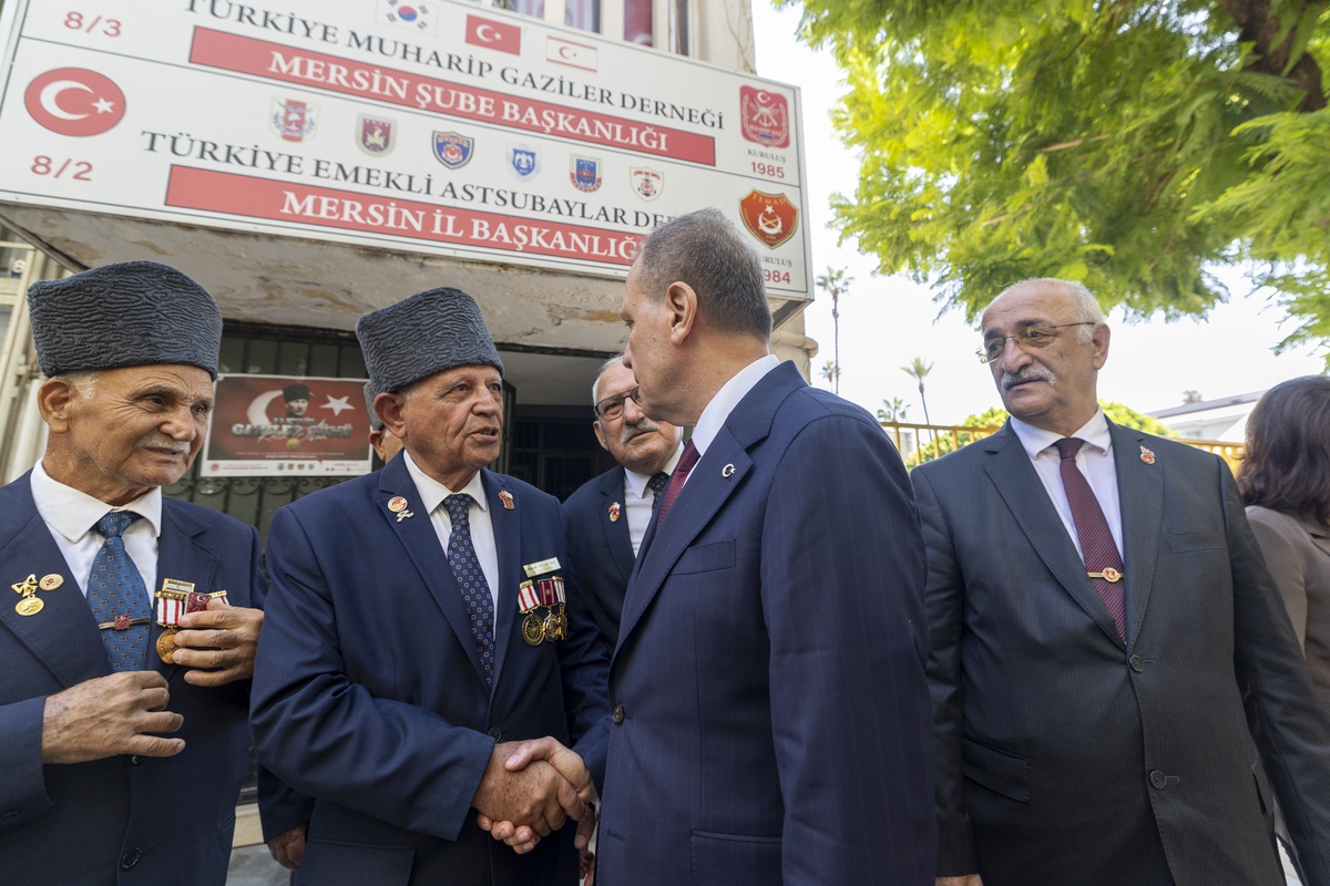 Vahap Seçer, 19 Eylül Gaziler Günü programlarına katıldı