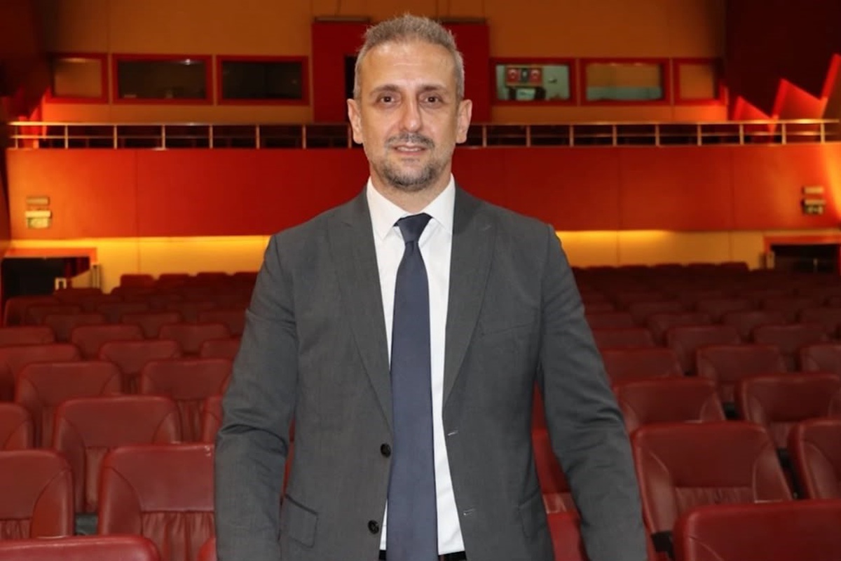 Bursa Devlet Tiyatrosu\'nun eski müdürü Sezai Yılmaz, Ankara DT Müdürlüğü\'ne atandı