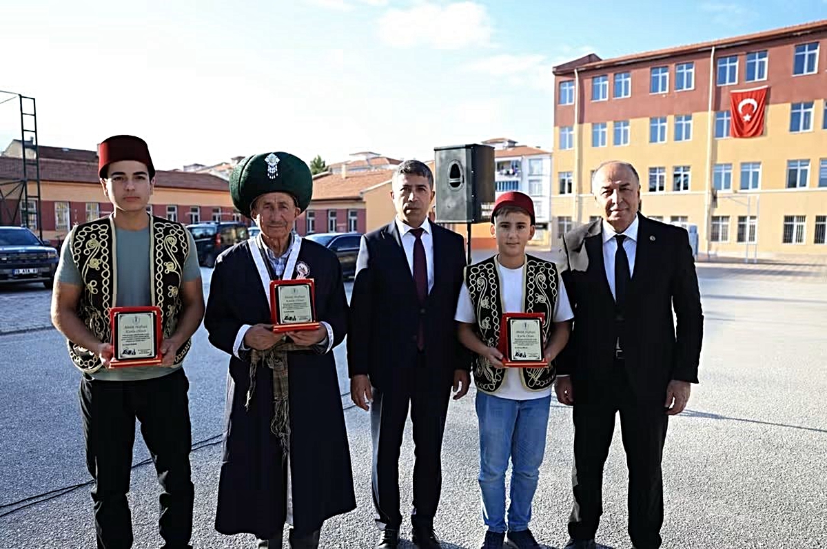 Alaca’da 39. Ahilik Haftası töreninde yılın ahisine kaftan giydirildi