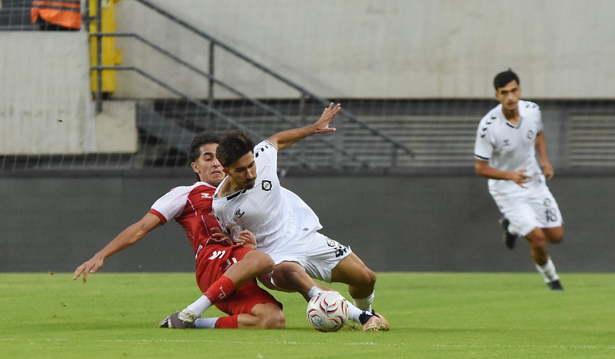 Altay, 10 kişi kaldığı ev maçında Gemlik Sümerbey\'e 2-1 yenildi