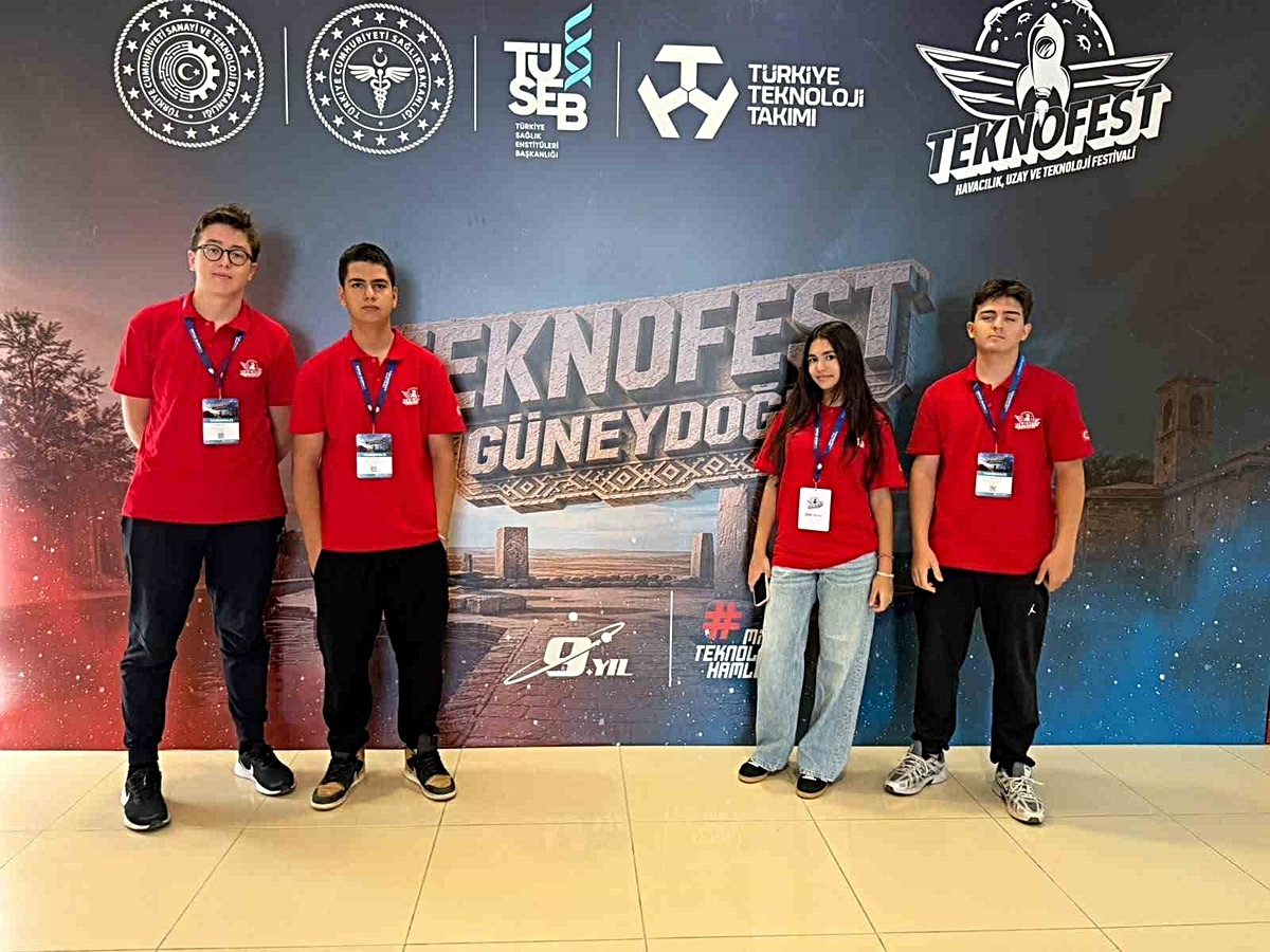 RitimAI, Aydın Lisesi\'ni 4 bin takım arasından ilk 30\'a girerek TEKNOFEST finaline taşıdı