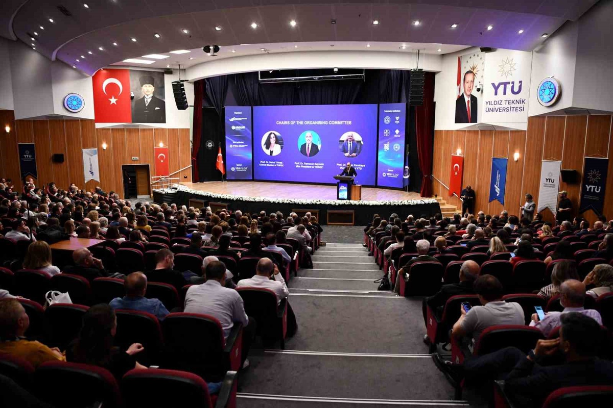 BARÜ\'nün öğretim elemanı performans uygulaması YÖKAK\'ta 12 iyi örnek arasına girdi